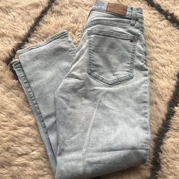 Madewell High-Rise Vintage Straight Jeans – Light Wash – Petite 26 - Picture 7 of 7